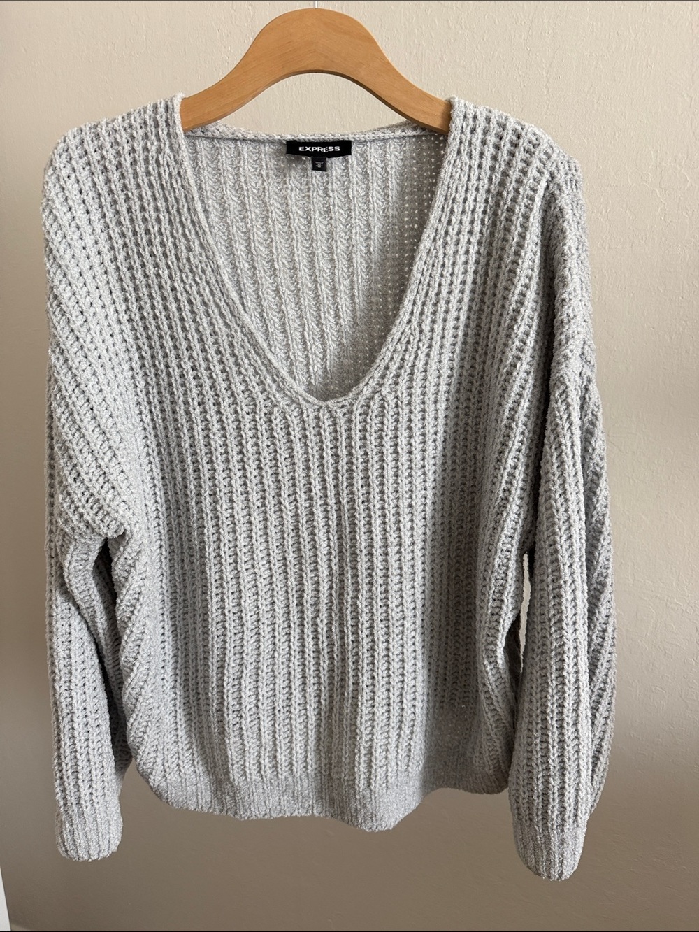 Express Light Gray V-Neck Chunky Knit Sweater